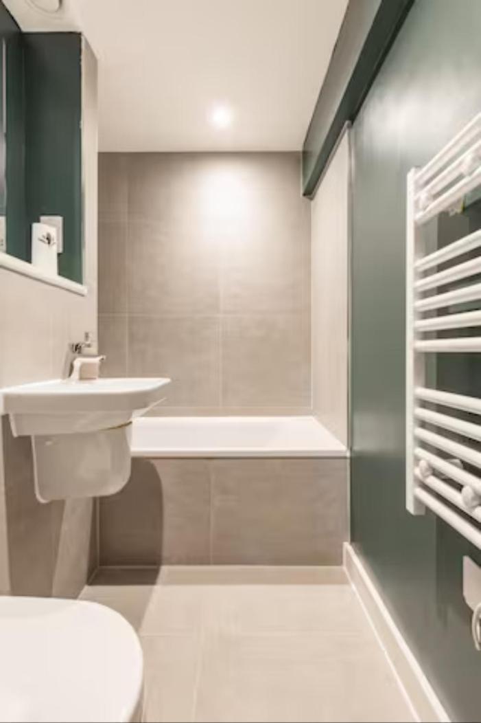 Two Bedrooms Exquisite En-Suite Apartment Deansgate Manchester Zewnętrze zdjęcie